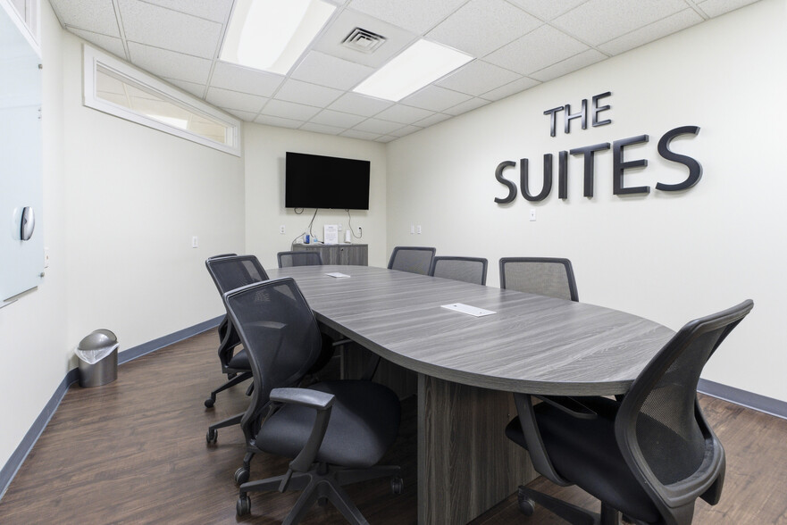 More Photos Of 1420-1426 E Bradford Pky, Springfield Medical For Lease