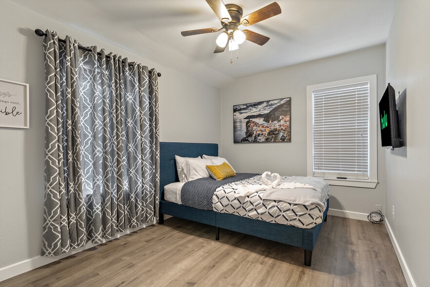 More Photos Of 2308 Britton Dr, Dallas Apartments For Sale