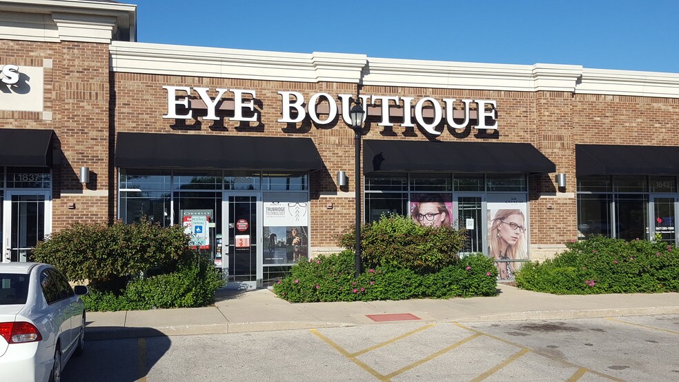 More Photos Of 1837 W Irving Park Rd, Schaumburg Storefront For Sale