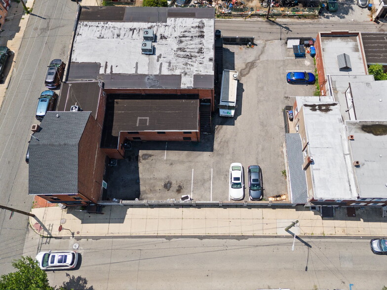 More Photos Of 368 E Moore St, Norristown General Retail For Sale