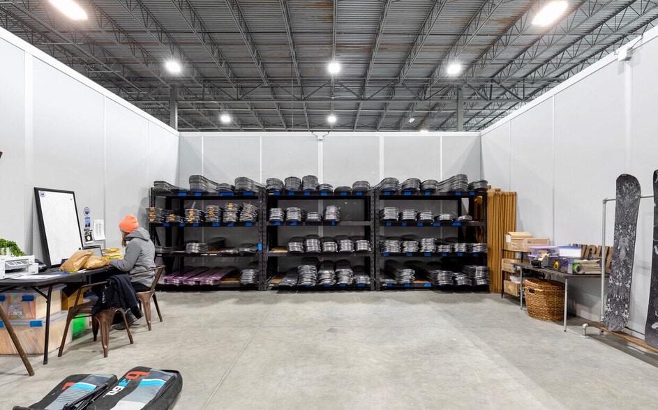 More Photos Of 4121 34th St, Orlando Warehouse For Lease