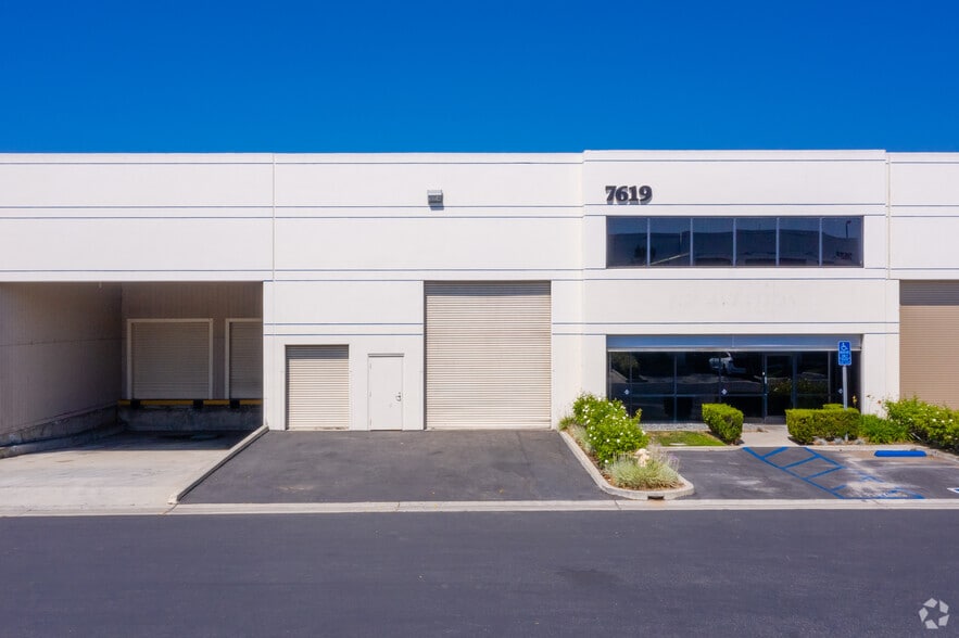 More Photos Of 7617-7621 Somerset Blvd, Paramount Unknown For Lease