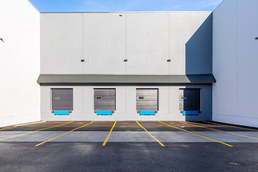 More Photos Of 11928 Machrina Way, Richmond Distribution For Lease