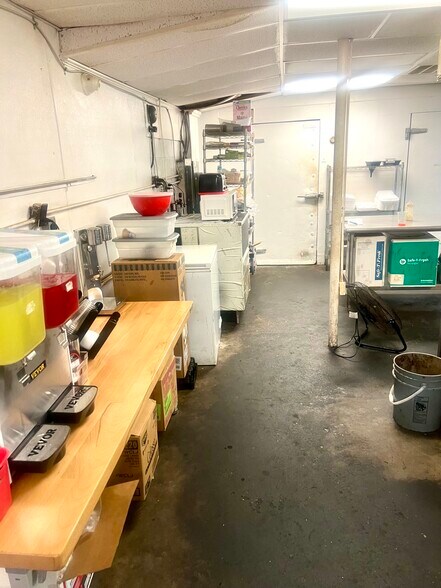 More Photos Of 666 Highway 24, Centreville Fast Food For Sale