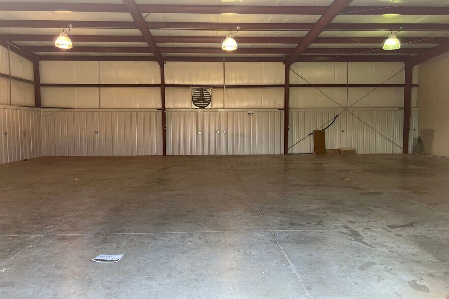 More Photos Of 2820 Global Pky, Midwest City Industrial For Sale