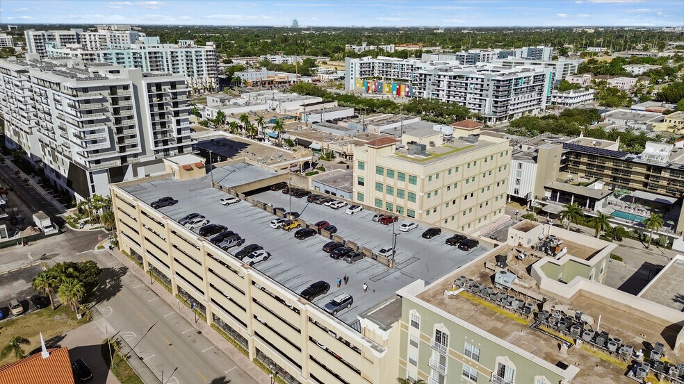 More Photos Of 1940 Harrison St, Hollywood Loft Creative Space For Lease