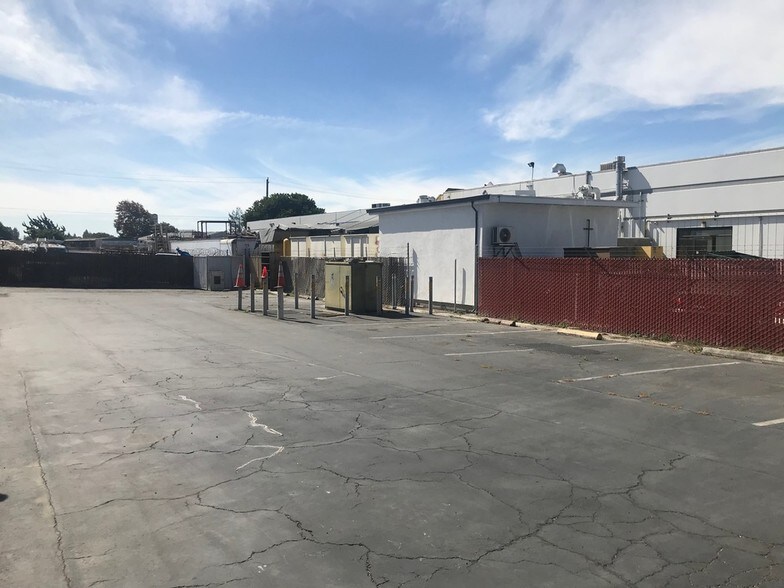 More Photos Of 2446 Pratt Ave, Hayward Warehouse For Sale