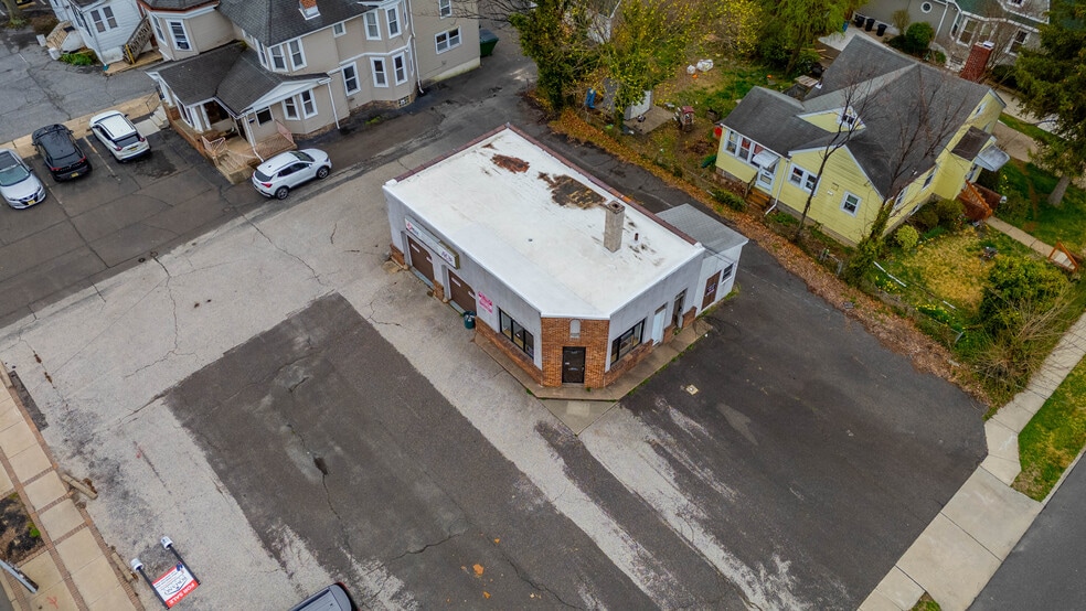 More Photos Of 600 White Horse Pike, Oaklyn Auto Repair For Sale