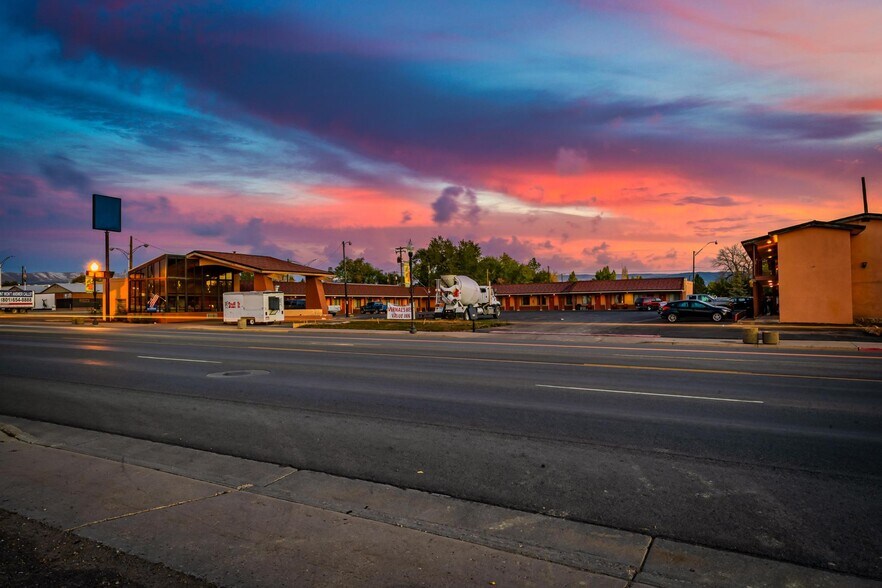 More Photos Of 260 W Main St, Vernal Hotel For Sale