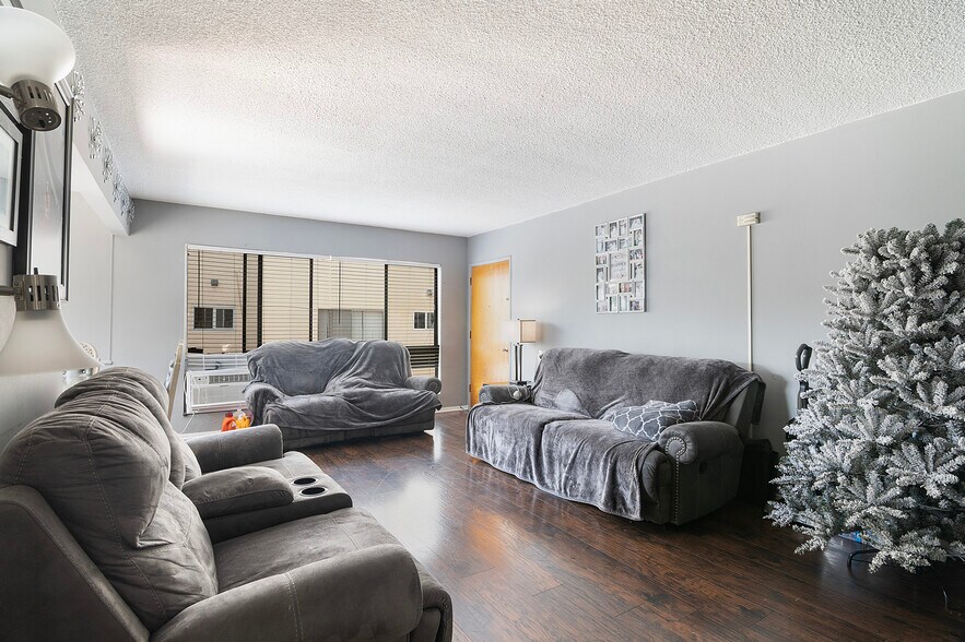 More Photos Of 333 S Serrano Ave, Los Angeles Apartments For Sale