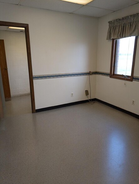 More Photos Of 4325 Lisa Dr, Tipp City Manufacturing For Sale