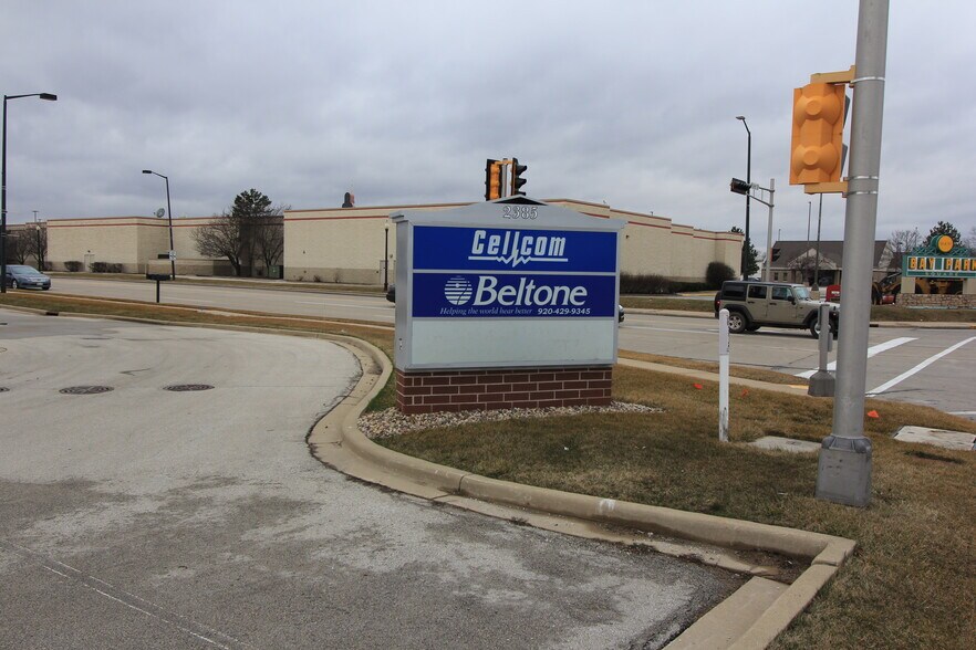 More Photos Of 2385 Holmgren Way, Ashwaubenon Freestanding For Lease
