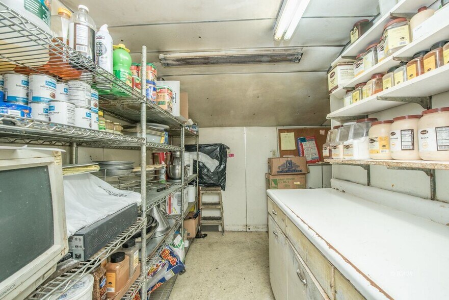 More Photos Of 790 Main St, Weaverville Restaurant For Sale