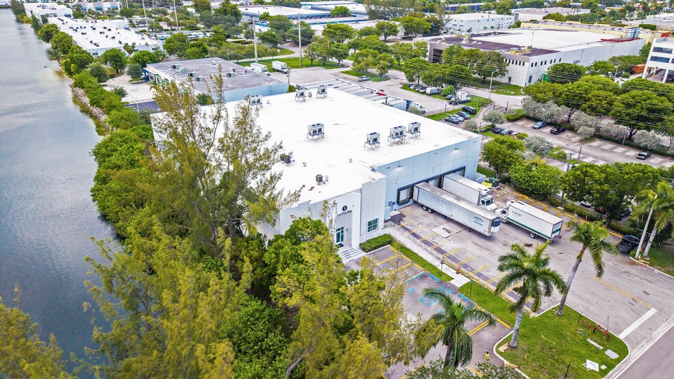 More Photos Of 8995 NW 12th St, Miami Warehouse For Sale