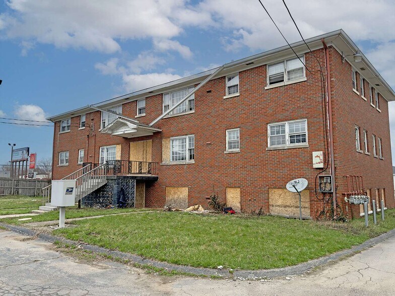 More Photos Of 108 Surfside Dr, Lexington Apartments For Sale