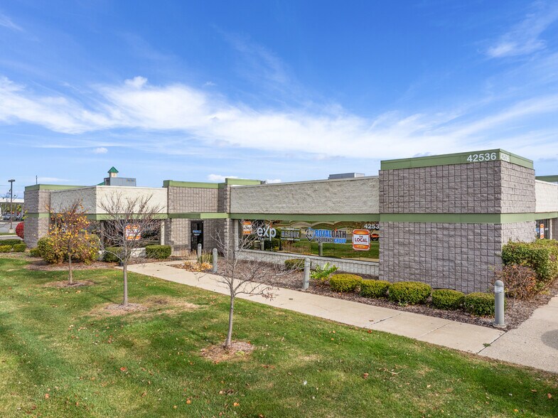 More Photos Of 42500-42536 Hayes Rd, Clinton Township Office For Lease