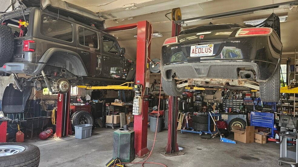 More Photos Of 810 MacArthur Blvd, Pocasset Auto Repair For Sale