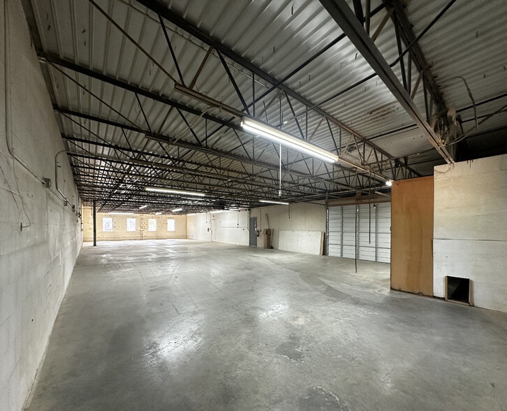 More Photos Of 16030 NE Central Ave, Ham Lake Manufacturing For Sale