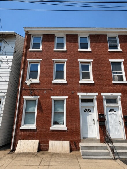 More Photos Of 219 E Broad St, Burlington Apartments For Sale