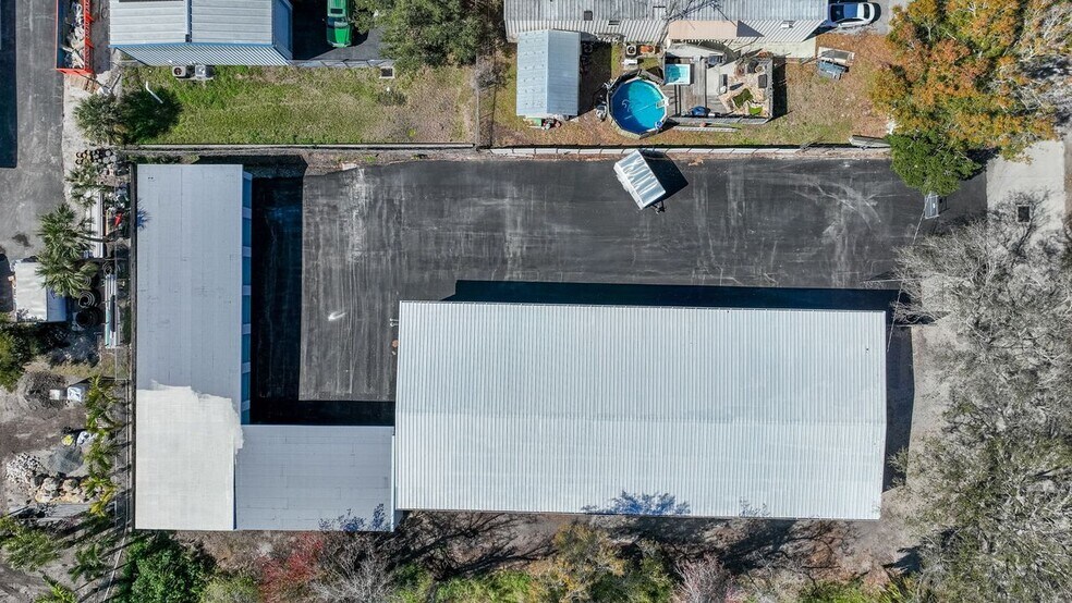 More Photos Of 3945 Sawyer Rd, Sarasota Self Storage For Sale