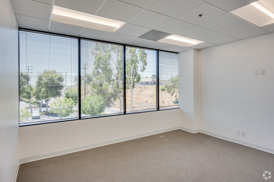 More Photos Of 3111 N Tustin Ave, Orange Office Residential For Lease