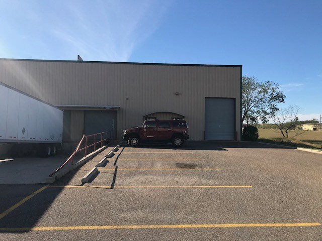 More Photos Of 1305 E Pecan Ave, McAllen Warehouse For Lease