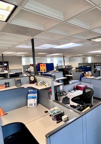 More Photos Of 15890 Foothill Blvd, San Leandro Flex For Sale