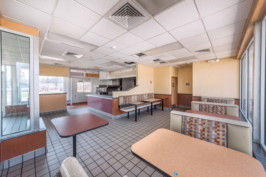 More Photos Of 3123 Route 9W, Saugerties Restaurant For Lease