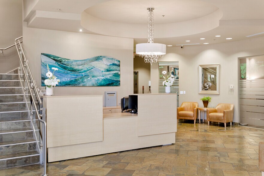 More Photos Of 9375 E Shea Blvd, Scottsdale Coworking Space