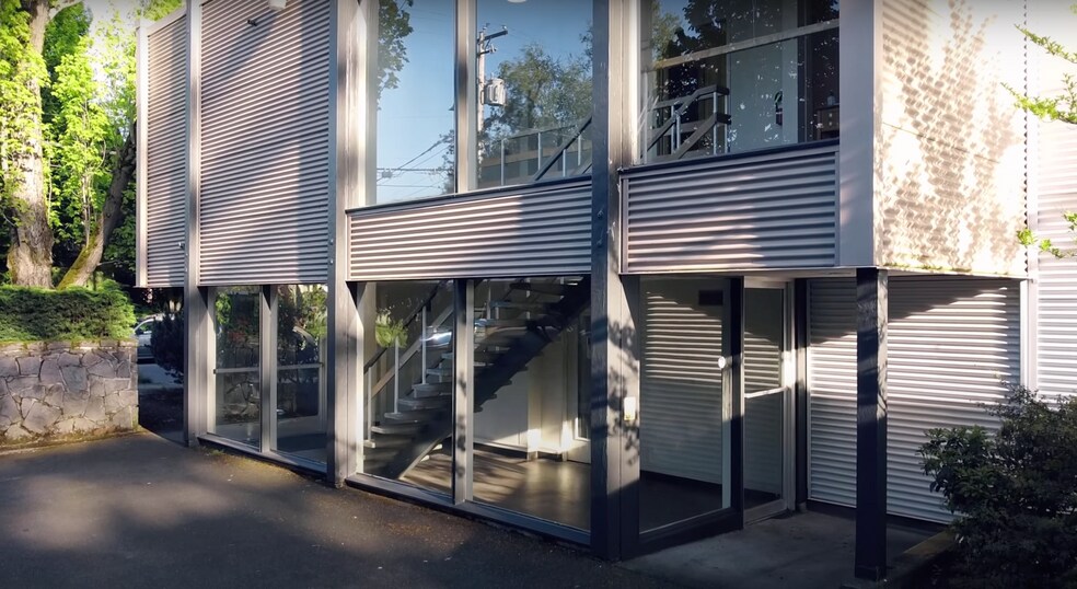 More Photos Of 3829-3843 NE Tillamook St, Portland Office For Lease