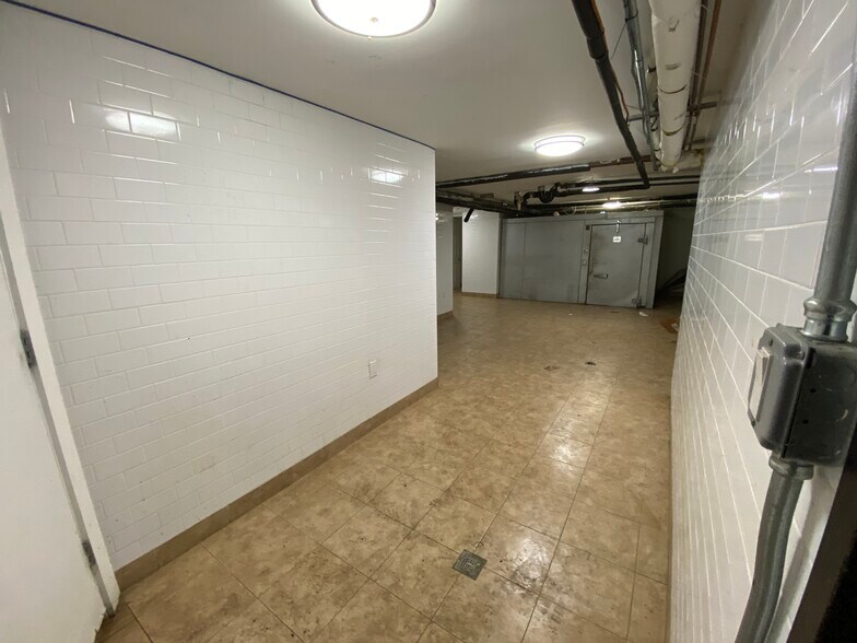 More Photos Of 886-894 1st Ave, New York Apartments For Lease
