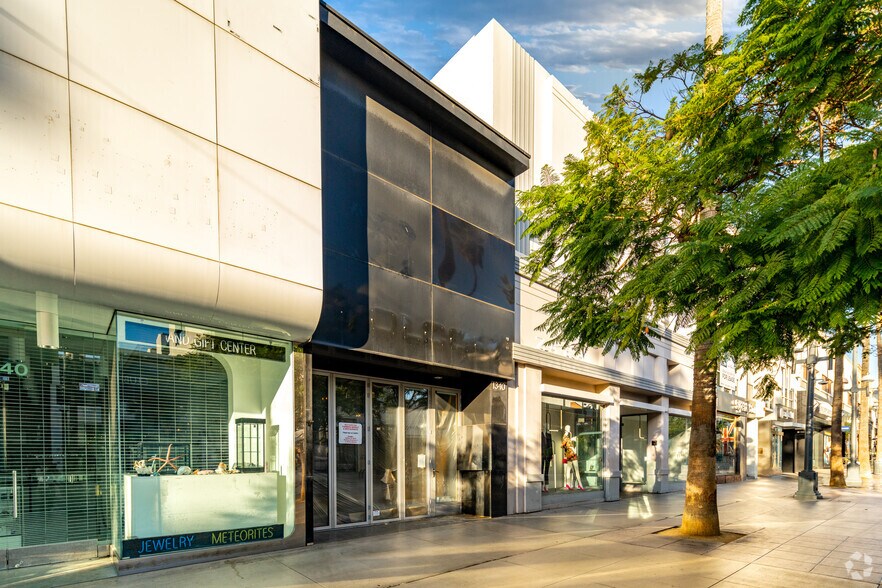 More Photos Of 1340 3rd Street Promenade, Santa Monica Storefront For Lease