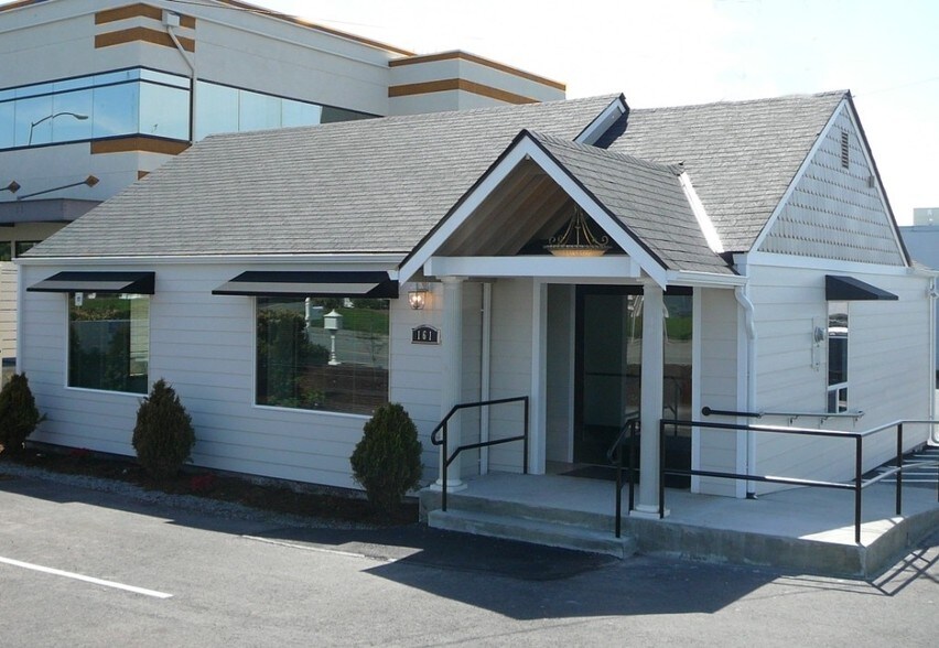 Primary Photo Of 161 SE Barrington Dr, Oak Harbor Office For Lease
