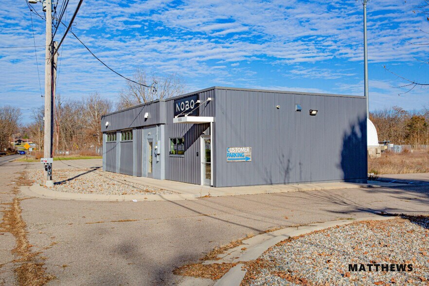 More Photos Of 725 Main St, Battle Creek Auto Repair For Sale