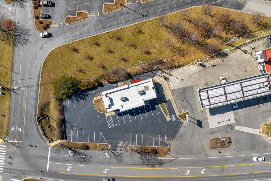 More Photos Of 510 NC Highway 9, Black Mountain Fast Food For Lease