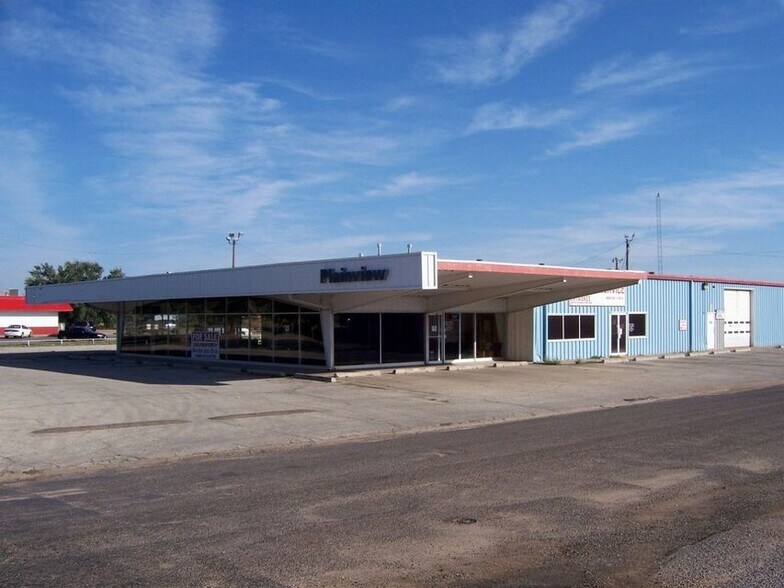More Photos Of 1313 W 5th St, Plainview Auto Repair For Sale
