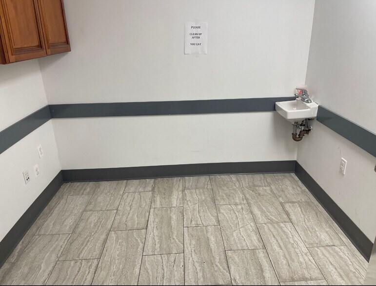 More Photos Of 1163 Manor Ave, Bronx Medical For Sale