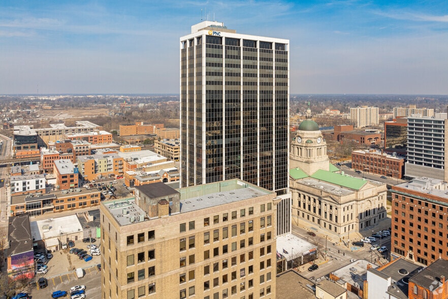 More Photos Of 110 W Berry St, Fort Wayne Office For Lease