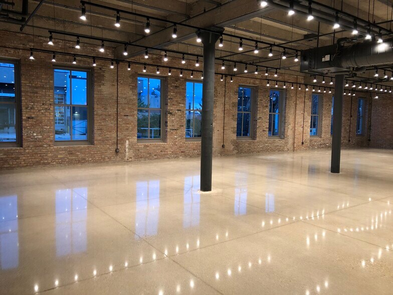 More Photos Of 1125 N 9th St, Milwaukee Apartments For Lease