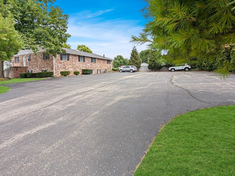 More Photos Of 250 Alhambra Ave, Frankfort Medical For Lease