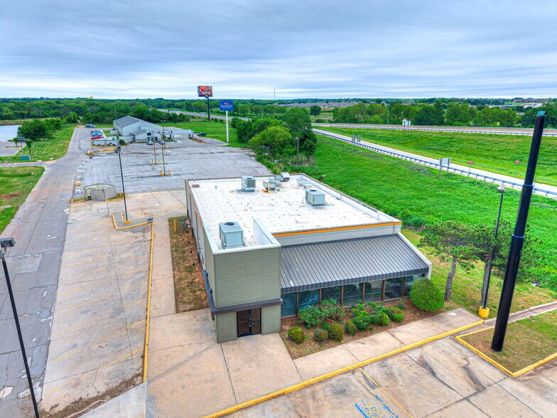 More Photos Of 4903 N Harrison St, Shawnee Restaurant For Sale