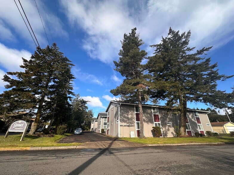 More Photos Of 1369 8th St, Florence Apartments For Sale