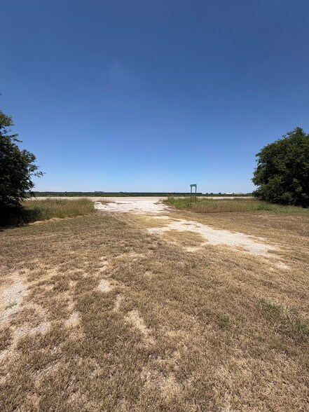 More Photos Of 2702 County Road 531, Hondo Land For Sale