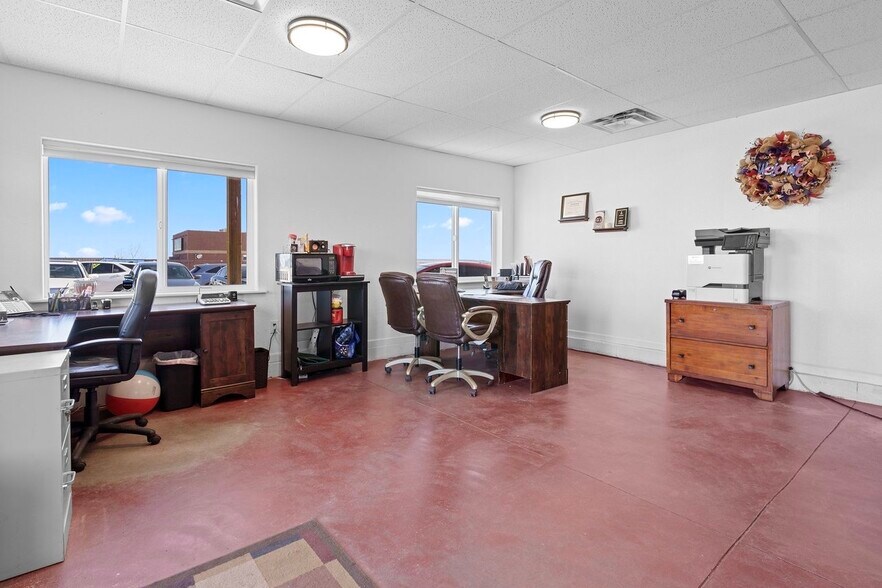 More Photos Of 302 S Purcell Blvd, Pueblo West Auto Dealership For Sale