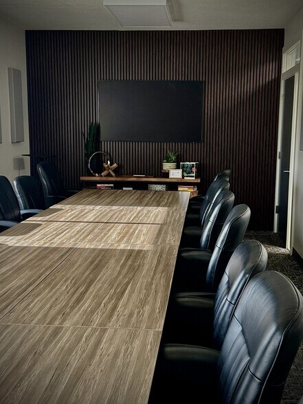 More Photos Of 810 Shepard Ln, Farmington Coworking Space