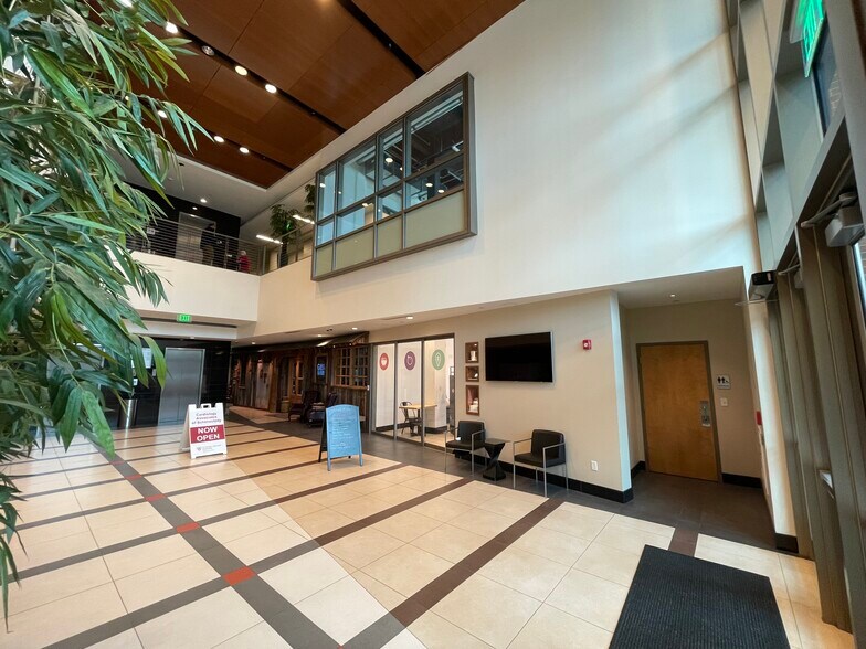 More Photos Of 115 Saratoga Rd, Schenectady Office Residential For Lease