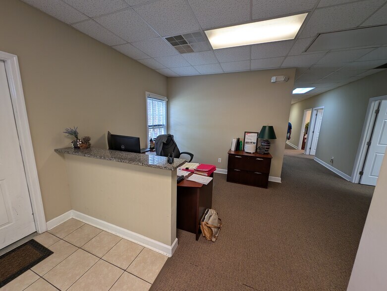 More Photos Of 729 Thimble Shoals Blvd, Newport News Office For Sale