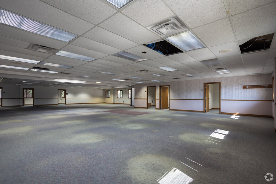 More Photos Of 2356-2370 Science Pky, Okemos Office For Lease
