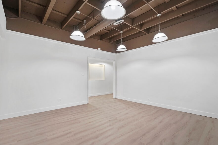 More Photos Of 3006 Wilshire Blvd, Los Angeles Storefront Retail Office For Lease