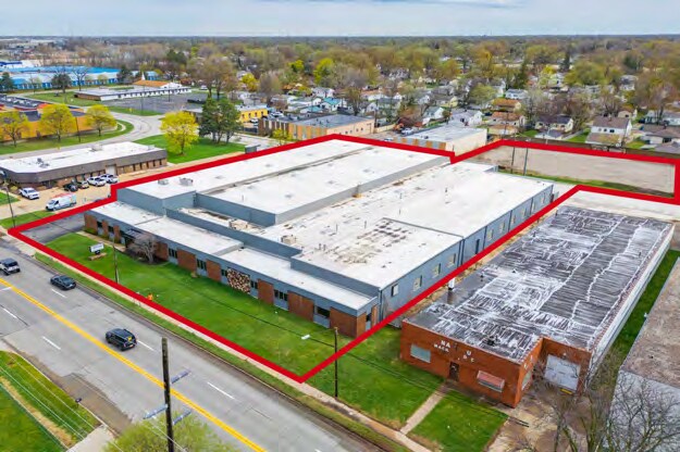More Photos Of 23600 Schoenherr Rd, Warren Warehouse For Sale